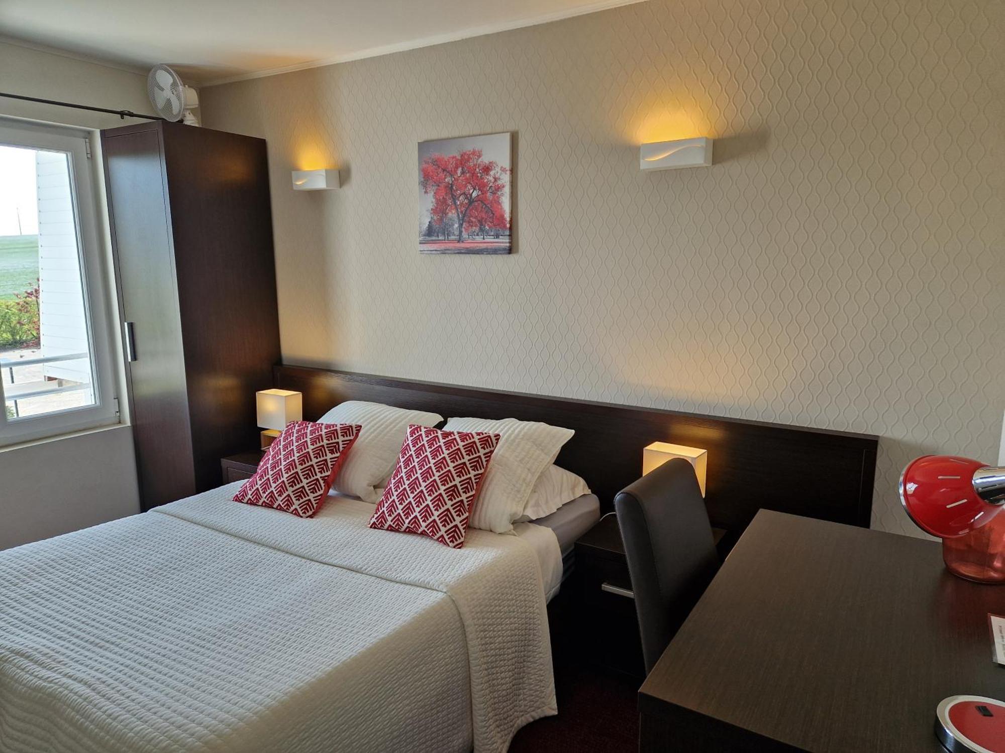 Hotel Bal Tournehem エクステリア 写真